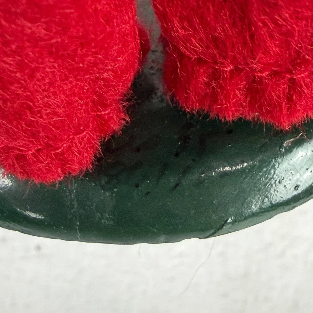 Byers Choice Caroler 1995 Girl with Skates and Muff Red Felt Plaid Skirt 10